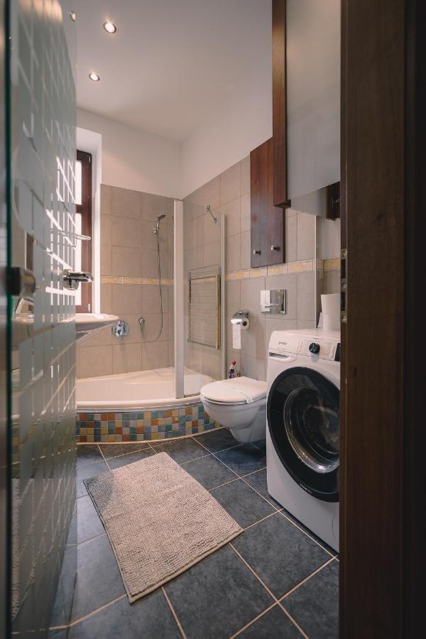 Appartement Skau Laurinska à Bratislava Extérieur photo
